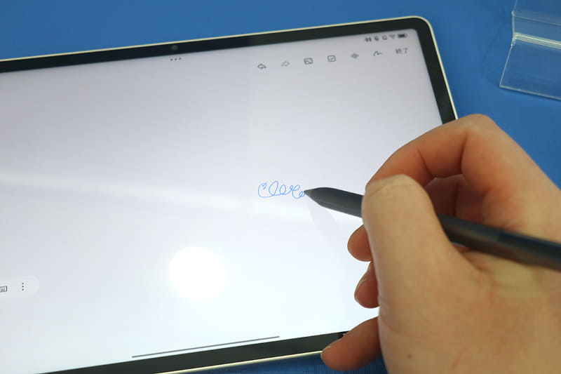紙に書いたような感触を実現するハプティクスと音で、優れた書き心地を実現