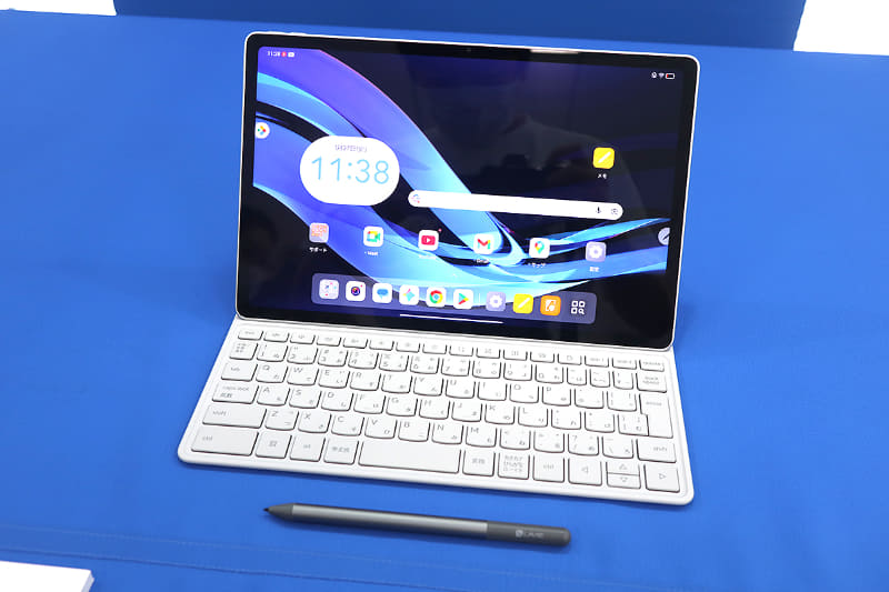 本体のほか、キーボードカバーとペンも付属