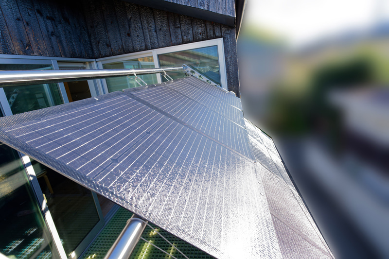 ソーラーパネルをセットする作業は毎日ではなかったものの、それなりに大変