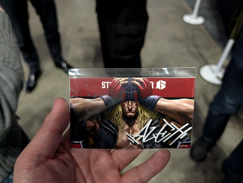 試遊参加者にはアレックスのステッカーがプレゼントされた