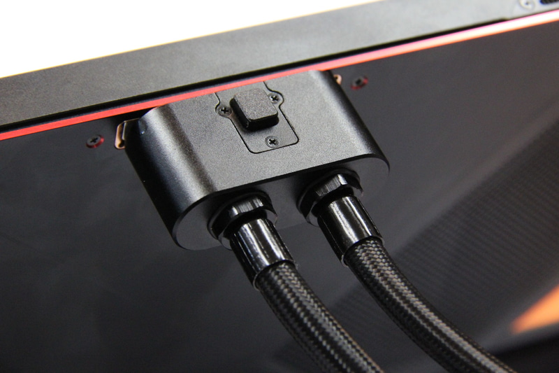 本体上部のコネクタ