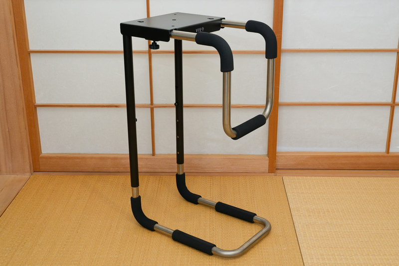 2つのフレームパーツを合体させてねじ留めすれば完成