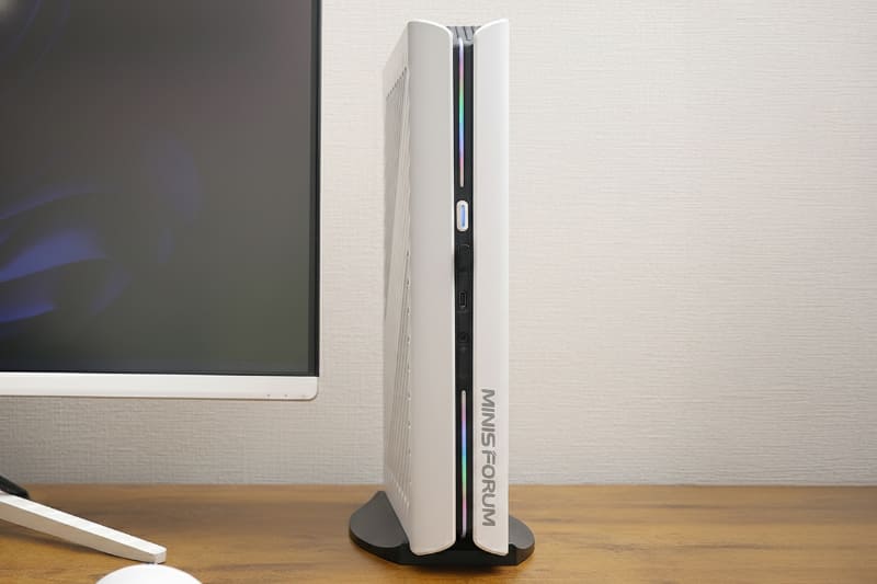 デスクサイドに置いたAtomMan G1 PRO