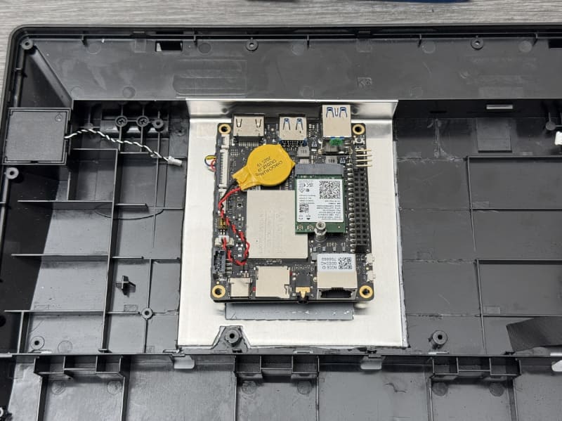 筐体底面の位置決め