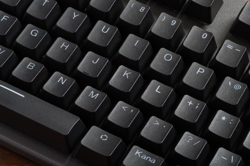 カラーはブラックで、GX1のものと見た目の違いはほとんどない