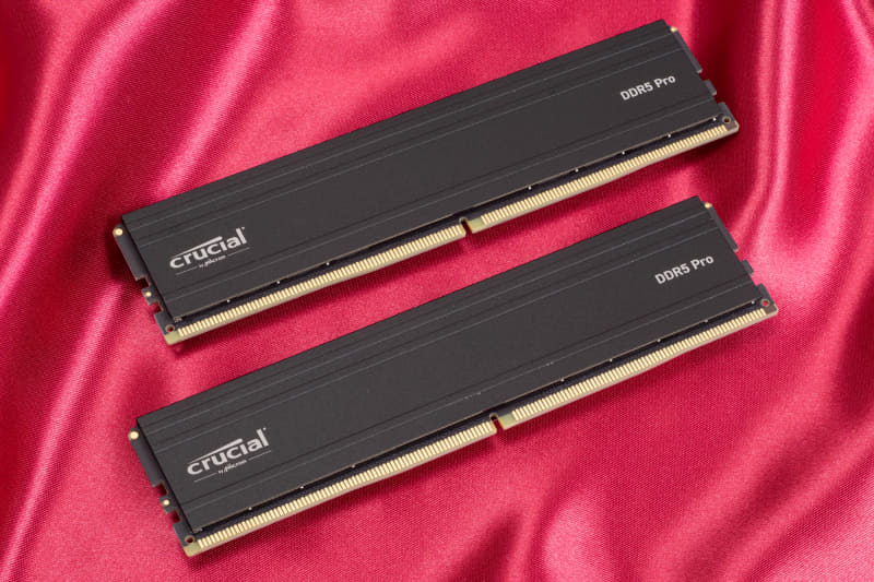 メモリは「Micron Crucial Pro CP2K32G56C46U5」。DDR5-5600の32GBを2枚セットにしたモデルだ