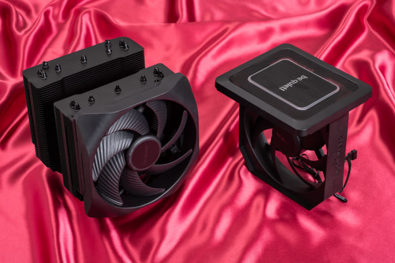 135mm角の大型ファンを2基搭載している