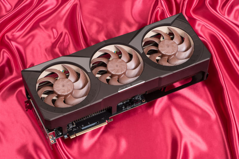 ビデオカードは「ASUS GeForce RTX 5080 16GB GDDR7 Noctua OC Edition」。GPUにRTX 5080を搭載するハイエンド仕様だ