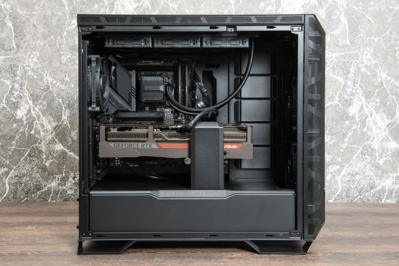 簡易水冷クーラーは天面に取り付けた