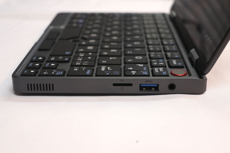 本体右側面のインターフェイス