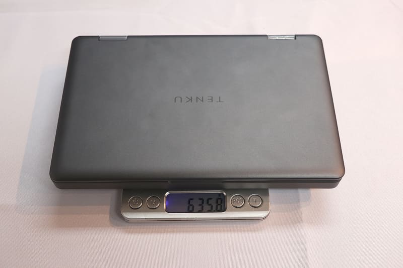 重量は実測で635.8gだった