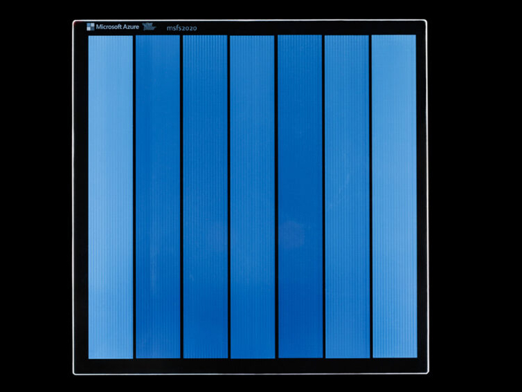 Project Silicaでデータが書き込まれたガラス