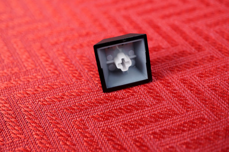 キーキャップは摩耗に強いとされるPBTダブルショット成形