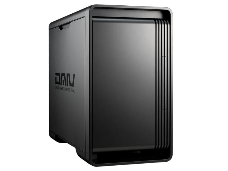 デスクトップのDAIV 10周年記念モデル