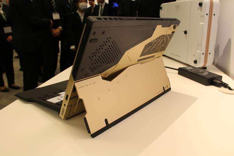 ROG Flow Z13-KJP背面