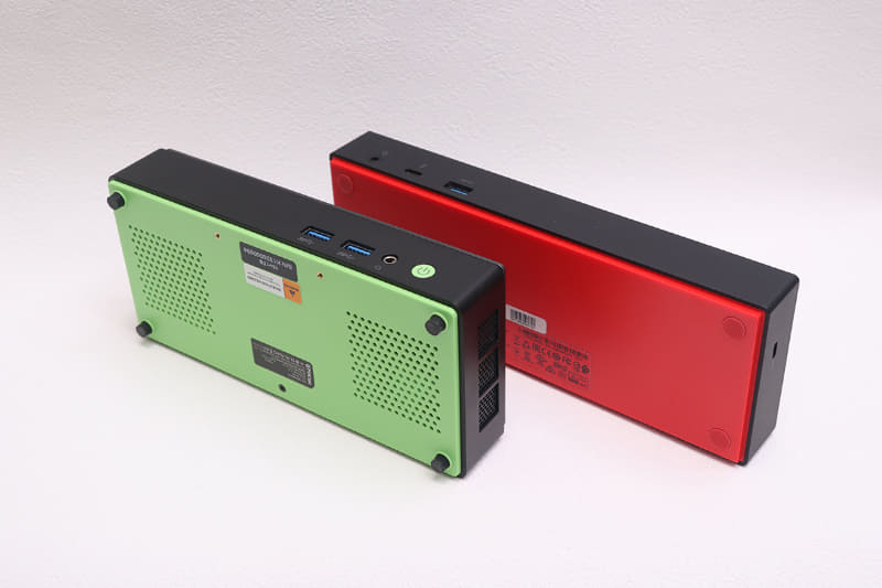 いきなりだが、ThinkPad Thunderbolt 3 Dockと並べてみた