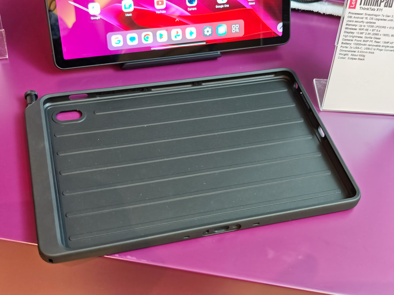 オプションのケースと装着時