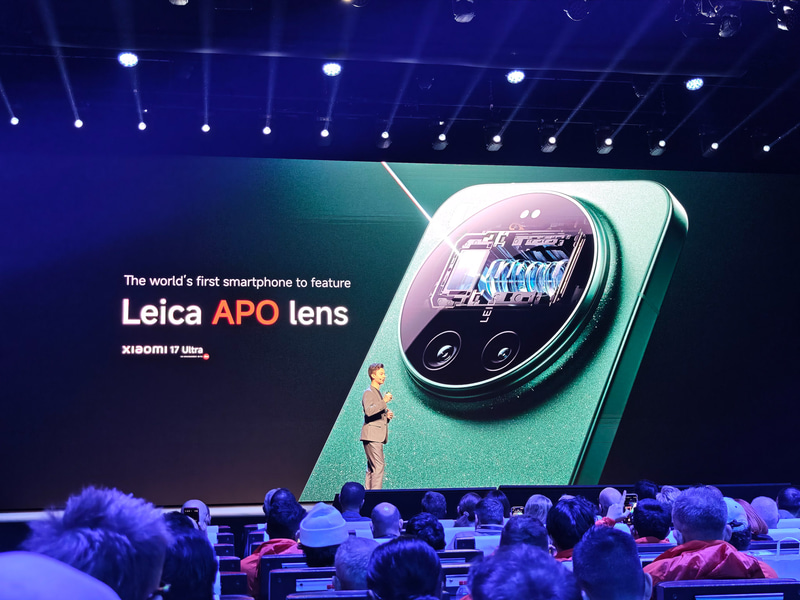 APOレンズ、レンズの中で物理的にズームする形になっている。ちなみに厳密にいえば、この方式をスマートフォンに最初に採用したのはXiaomiではなくソニー