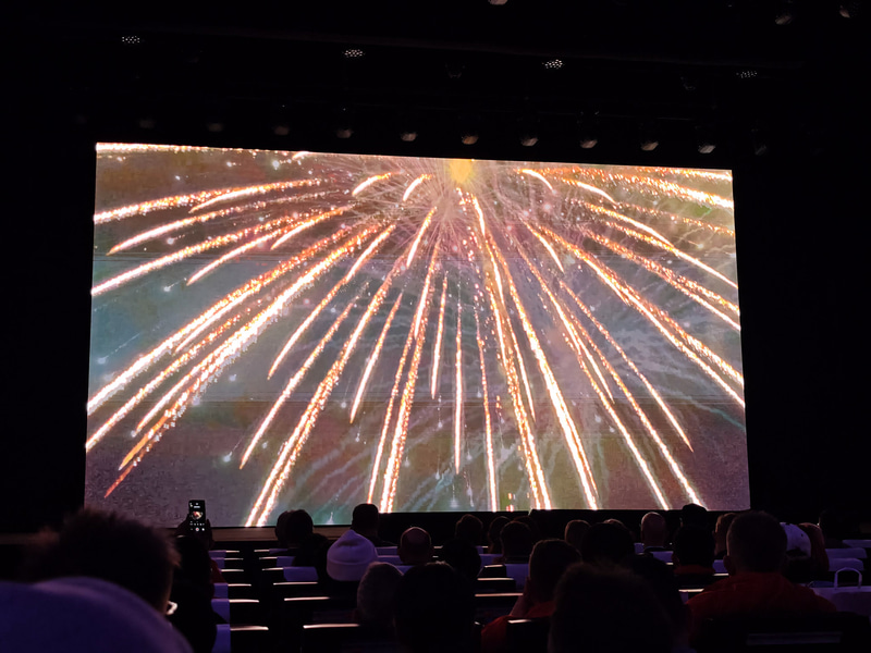 LOFICに対応して花火のようなダイナミックレンジが広いシーンでも確実に撮影できる