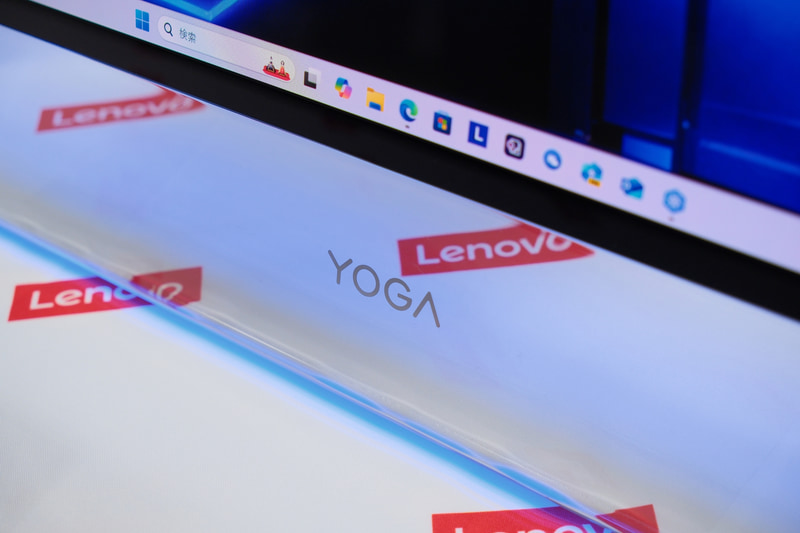 透明部分にはLEDイルミネーションも仕込まれている