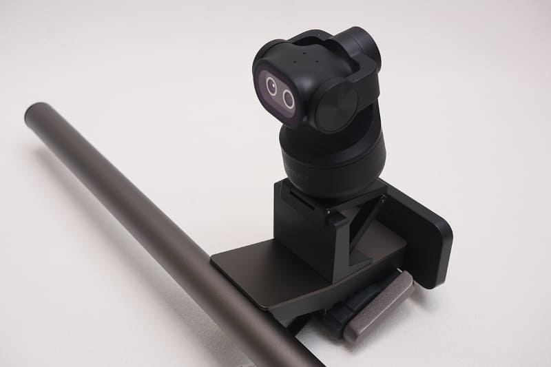 アタッチメントにより、Webカメラも搭載可能