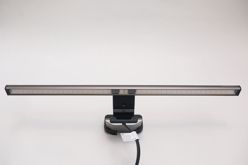 フルスペクトラムLEDを採用し、自然な発光を実現