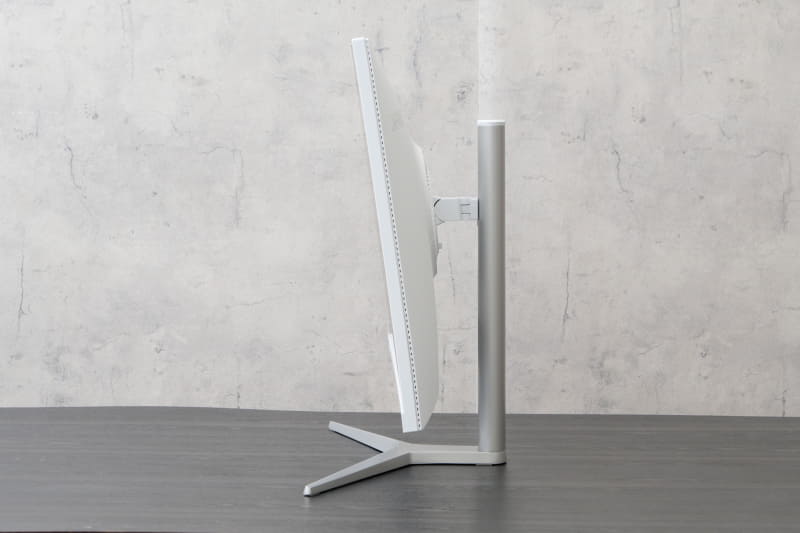 チルト角度は下5度から上20度の範囲で調節可能