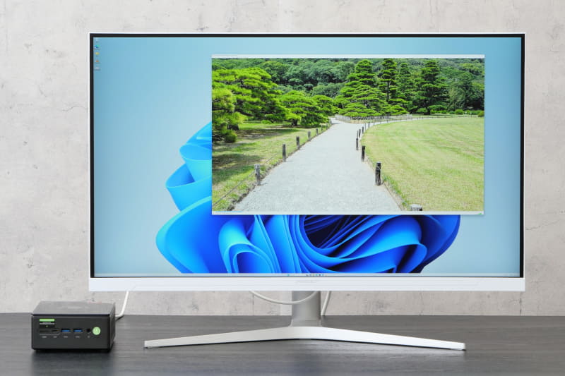 デスクトップ等倍表示では、4K動画を100%表示してもこれだけの余白ができる