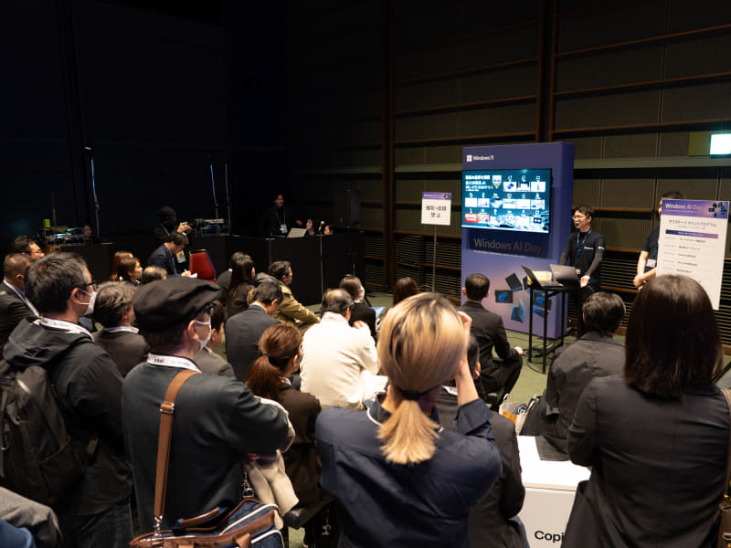 会場後方のサブステージではPCメーカー各社がCopilot+ PC/AI PCの注目ポイントを解説するミニセッションを実施した
