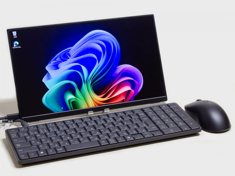 製品写真(モバイルモニターは含まれない)