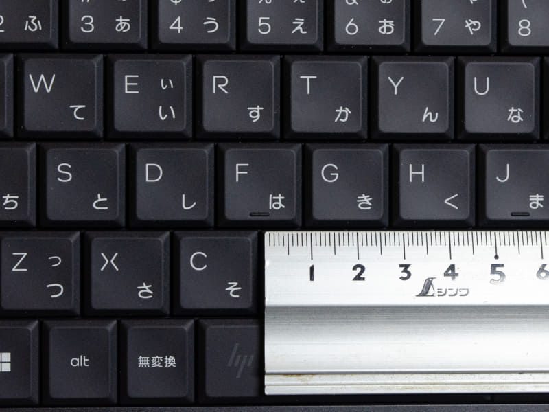 キーピッチは実測で約19mm