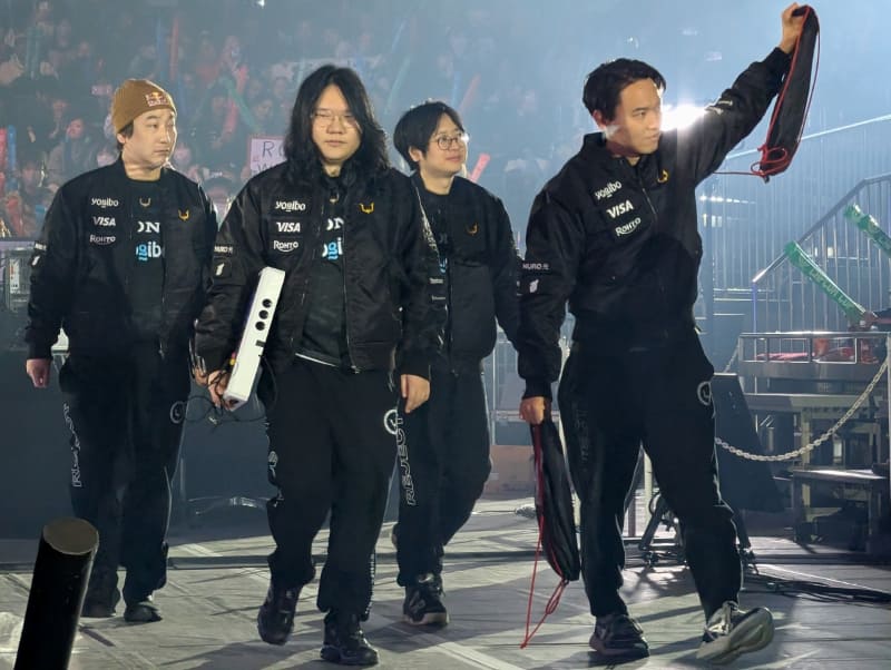 日本(JP)代表はREJECT。メンバーは右からときど、ふ～ど、LeShar、ウメハラの最強チームだ