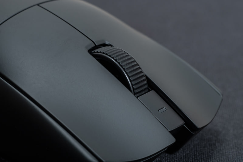 ホイールのセンサーも光学式になったが、見た目にはわからない