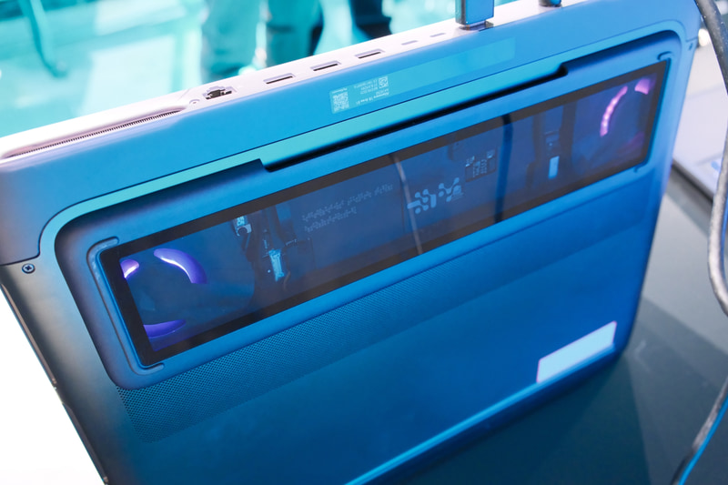 一部モデルは強化ガラスで冷却部分が外から見える設計