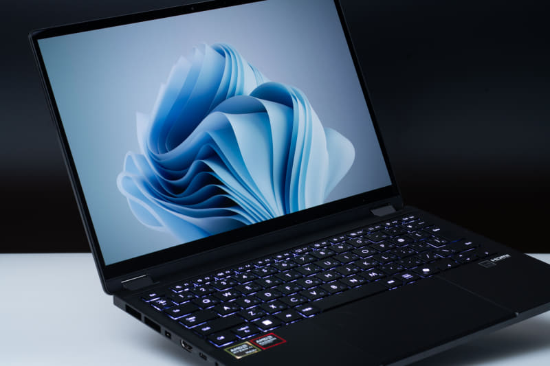 ASUS「<a href="https://store.asus.com/jp/90nb17x1-m00300-proart-px13-hn7306-copilot-pc.html" class="n" target="_blank">ProArt PX13(HN7306EA-AI9641W)</a>」