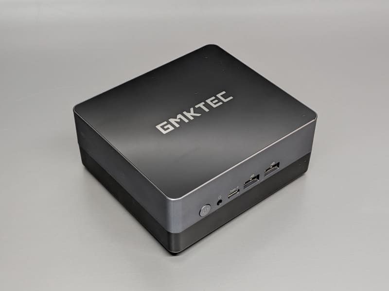 今回回収を申し込んだPCの1つ、GMKtecの「<a href="https://pc.watch.impress.co.jp/docs/column/hothot/1333594.html" class="n" target="_blank">NucBox2</a>」。PCリサイクルマークはないがリネットジャパンであれば問題なく回収可能だ