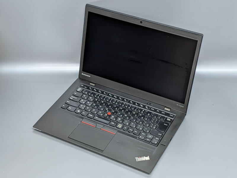 同じく今回回収を申し込んだ「<a href="https://pc.watch.impress.co.jp/docs/column/hothot/686264.html" class="n" target="_blank">ThinkPad X1 Carbon</a>」。Windows 8プリインストールモデルなので製品としてはかなり古い