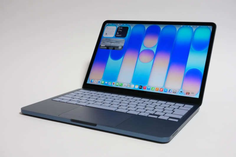 MacBook Neoはシルバー、ブラッシュ、シトラス、インディゴの4色