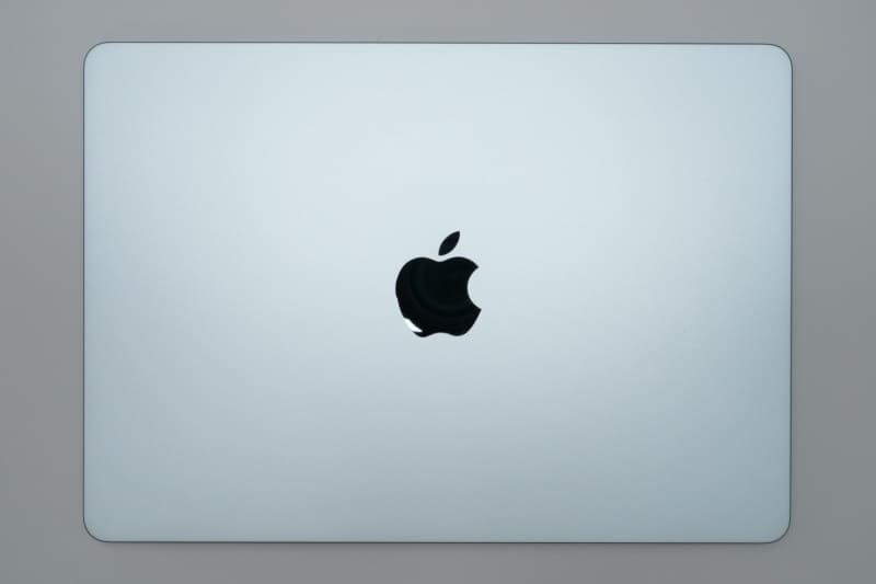 Appleロゴは鏡面仕上げ