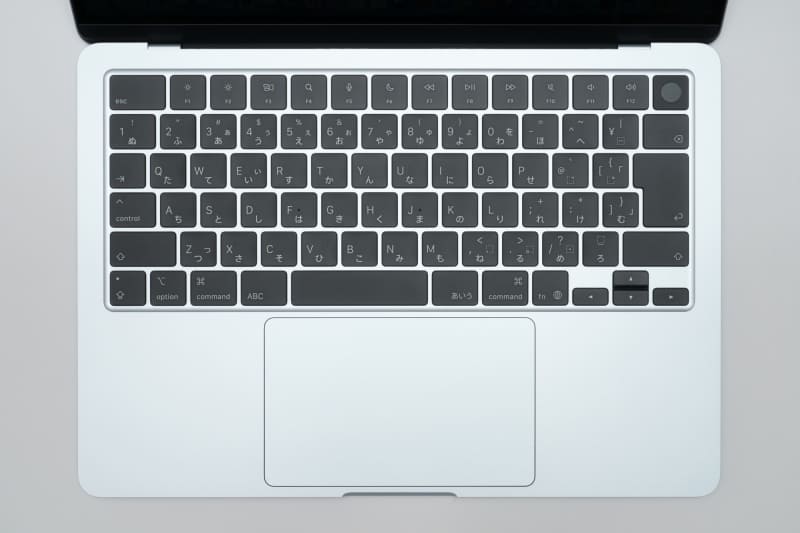 どの筐体カラーでもキートップはすべてブラック