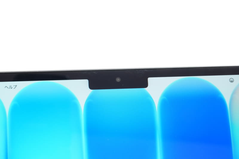 Neoは1080p FaceTime HDカメラ	、Airは12MPセンターフレームカメラ(デスクビュー対応)を搭載