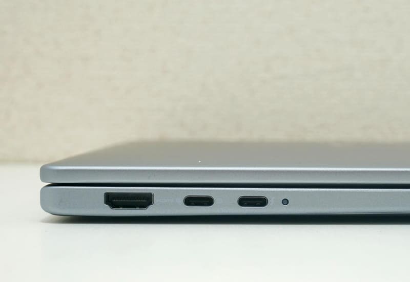 Dell 14 Plusでは、左側面にThunderbolt 4を搭載する