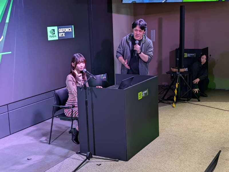 機材のセッティング中など、時間が空くと来場したファンに向けてピースサインをしたりと、細かなファンサが止まらない伊織もえ氏。人気の理由が垣間見えた気がした