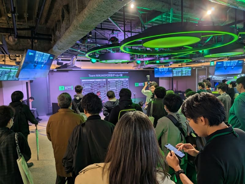 コーエーテクモゲームスの「仁王3」にてプロデューサーを務める柴田剛平氏へのインタビューセッションもかなりの人だかりができていた