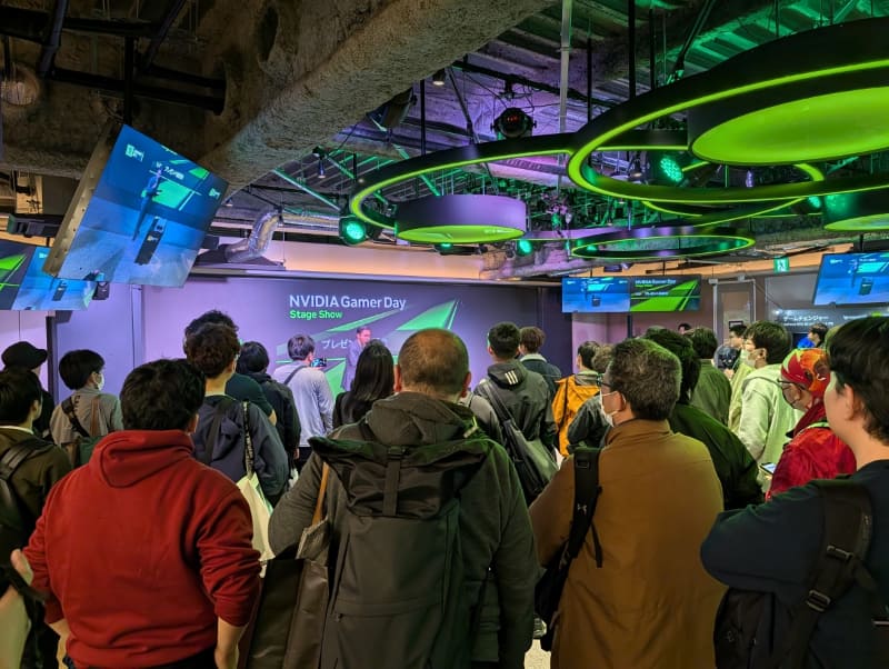 プレゼント抽選会はいつの時代もPC関連イベントでは最も盛り上がるステージといえるだろう