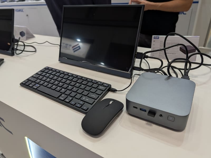Core UltraやRyzen AIなどの高性能CPUが搭載できるハイエンドミニPC「N3A Pro」はブース前面に単独で展示しており、気合いが入っているのが伝わってくる