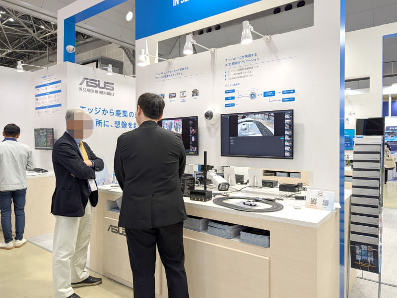 エッジAI PCを活用したIPカメラの監視システムや、AI交通解析ソリューションなどの具体的なソリューションも豊富だ