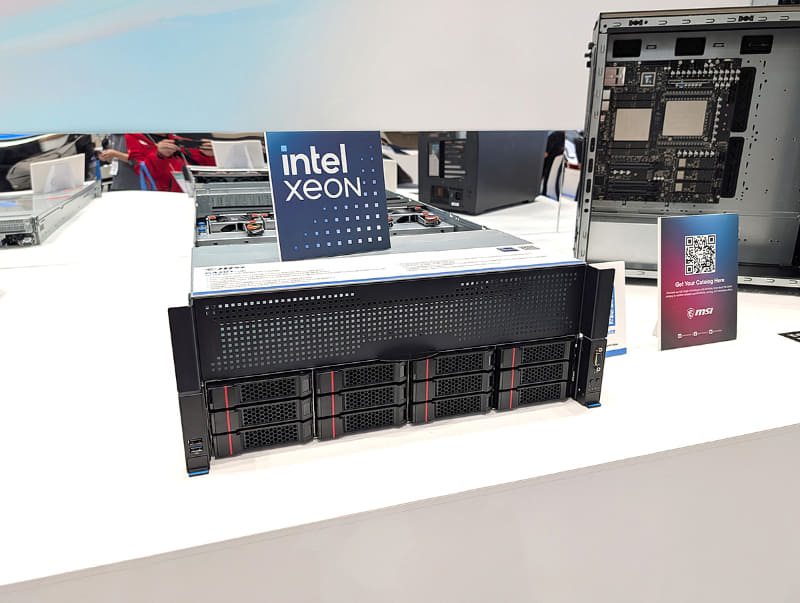 デュアル構成には「G4201」が用意される