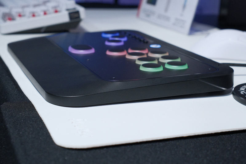 持ち運びやすい薄型設計