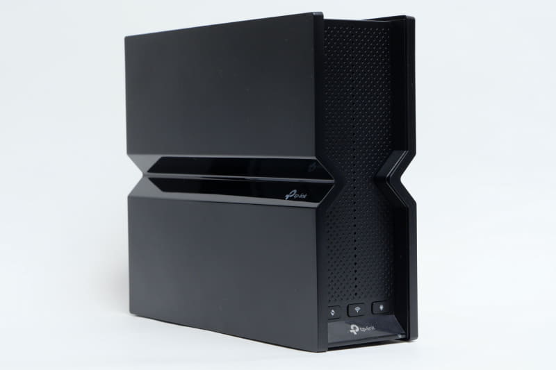 続いて選んだのが、TP-Linkの「Archer BE700」。6GHz帯域が4ストリーム対応で、WRC-BE94XS-Bよりもスペックは上だ